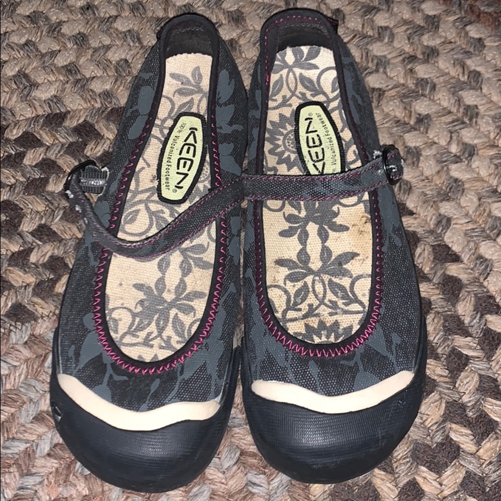FINAL MARKDOWN!! Keens Coronado Mary Janes